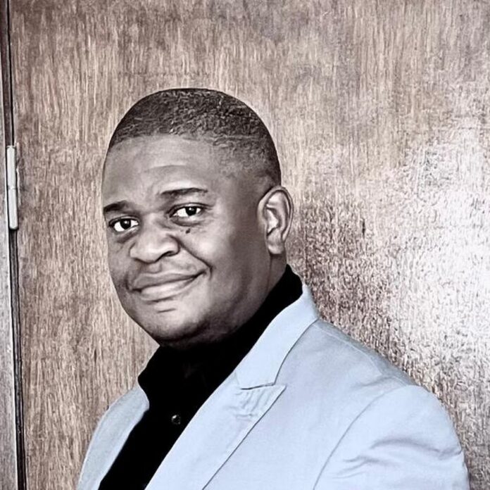 Nikila de Sousa - Cibernética