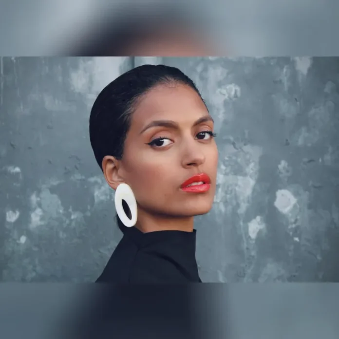 Kataleya – Surfar Na Tua Maré