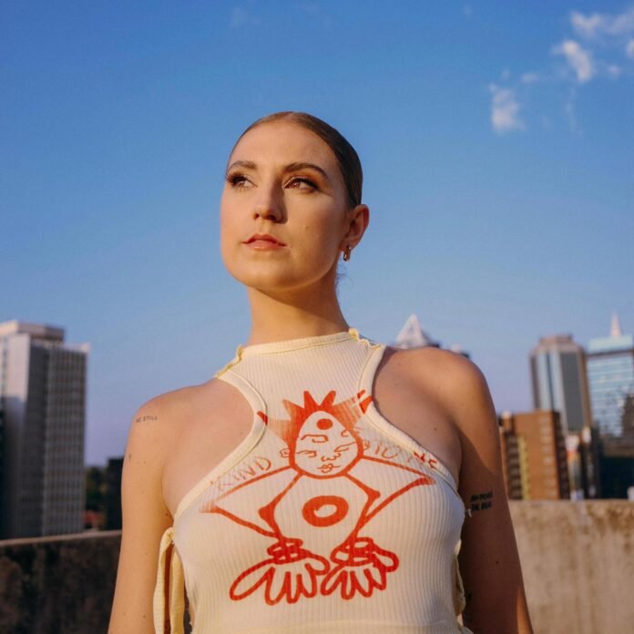 Gemma Griffiths - Alone