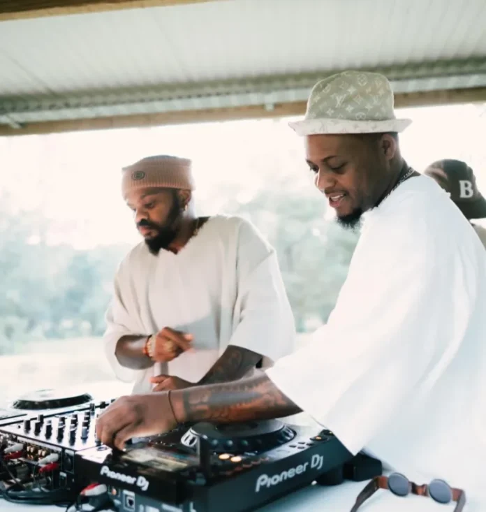 Kelvin Momo – Balcony Mix Africa Major League Djz B2B at Natura Co Lab, ZA (Private School Mix)